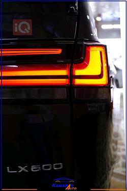 لێکزس LX